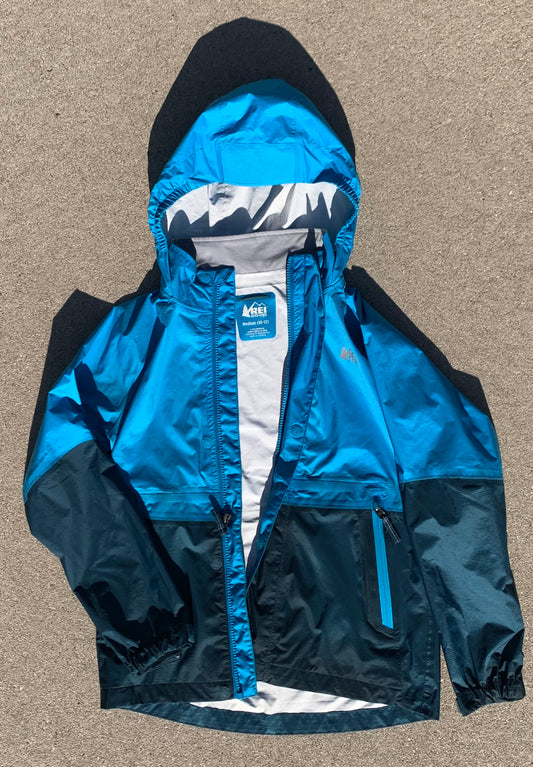 Youth REI Rain jacket - M